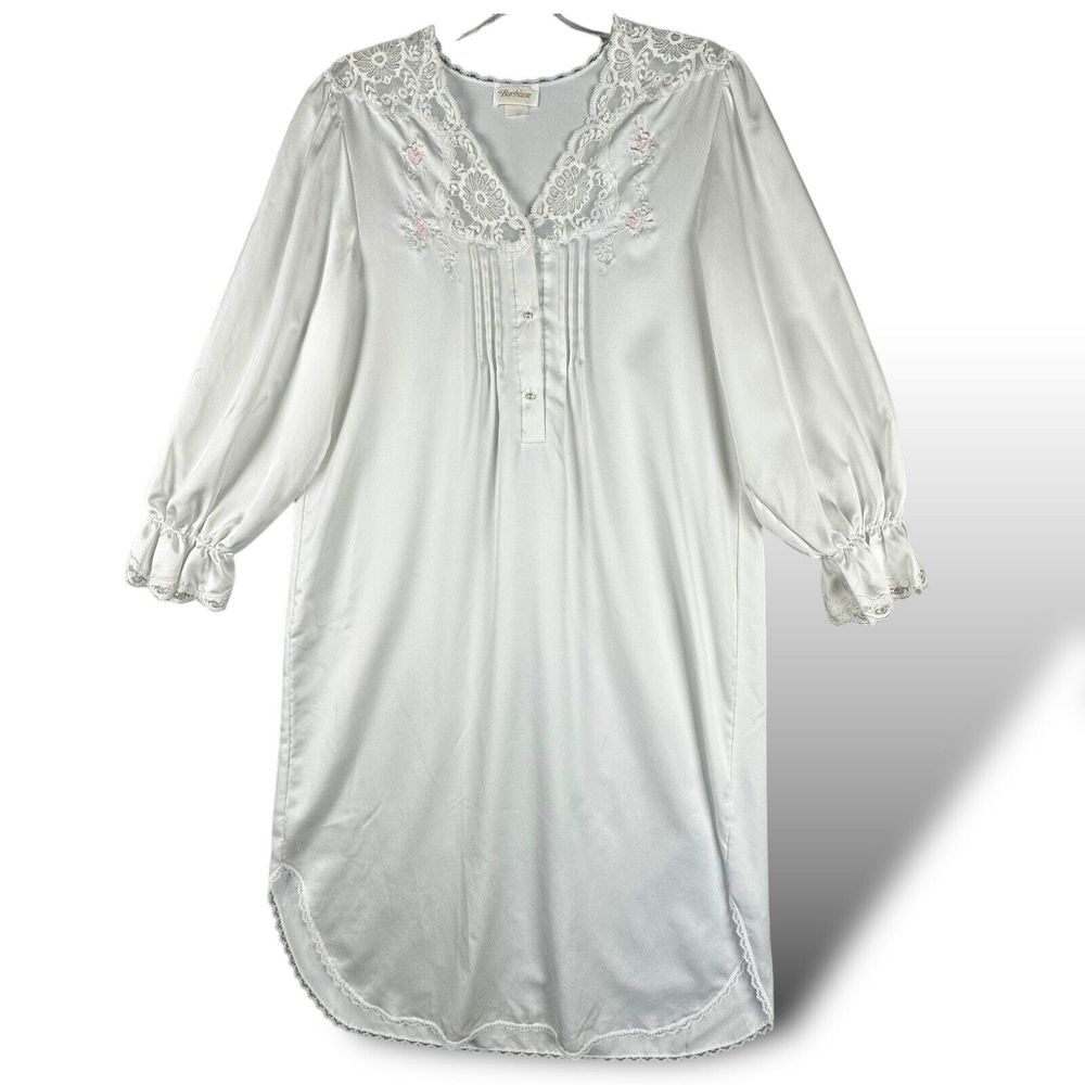 VTG Barbizon Nightgown Women's‎ sz Med Embroidered Ruffle Lace Pearl Button GUC